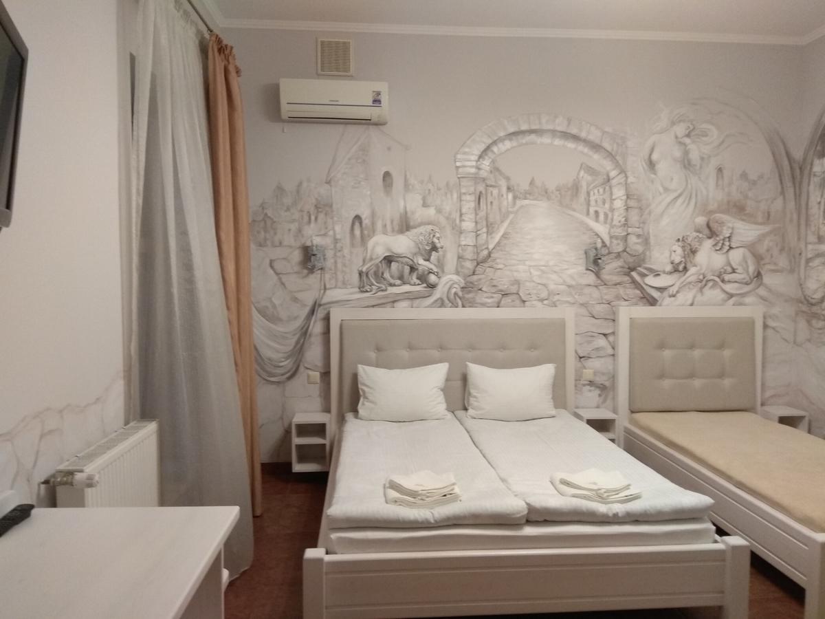 Aparthotel Na Dobu Лвив Екстериор снимка